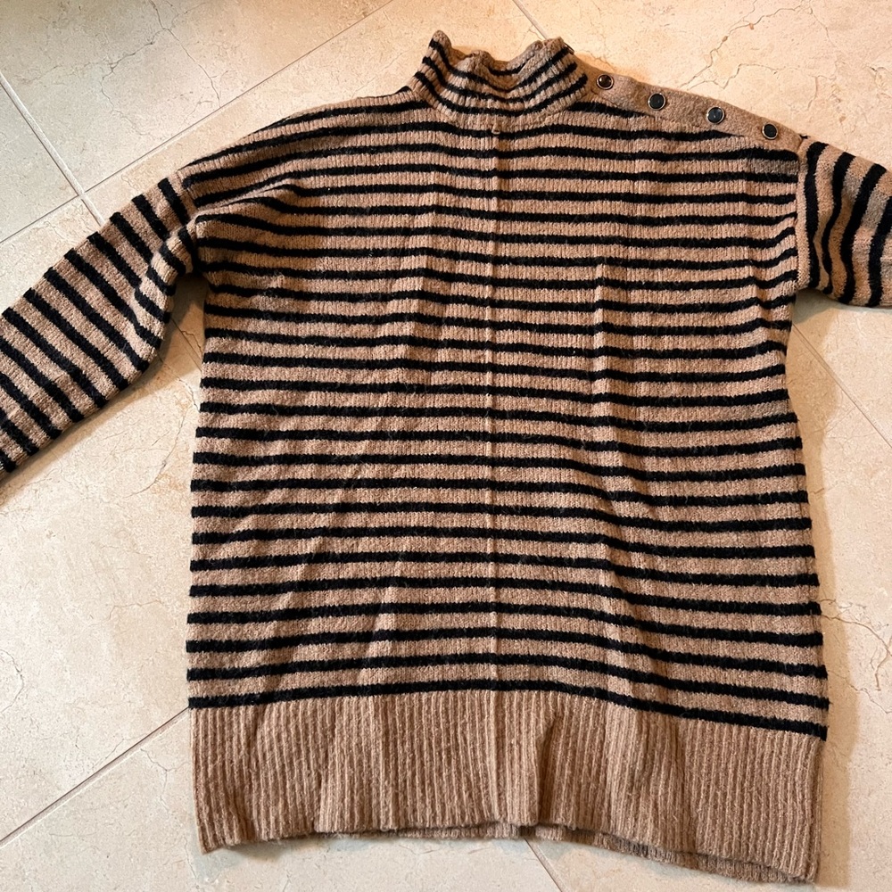 Mockneck maternity sweater